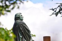 Reformationsdenkmal in Worms: Martin Luther, Lutherdenkmal Worms